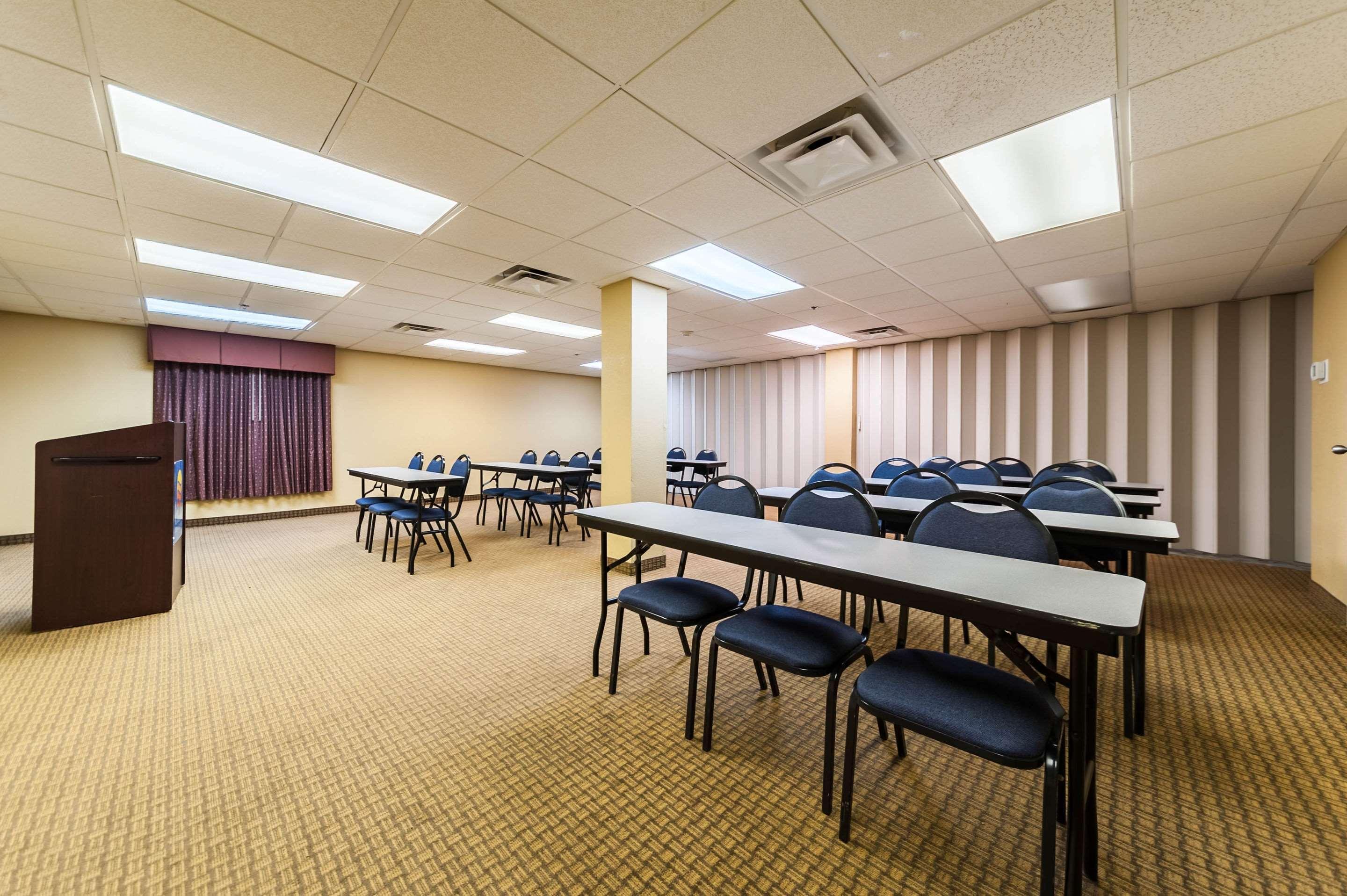 Quality Inn & Suites Lafayette Buitenkant foto