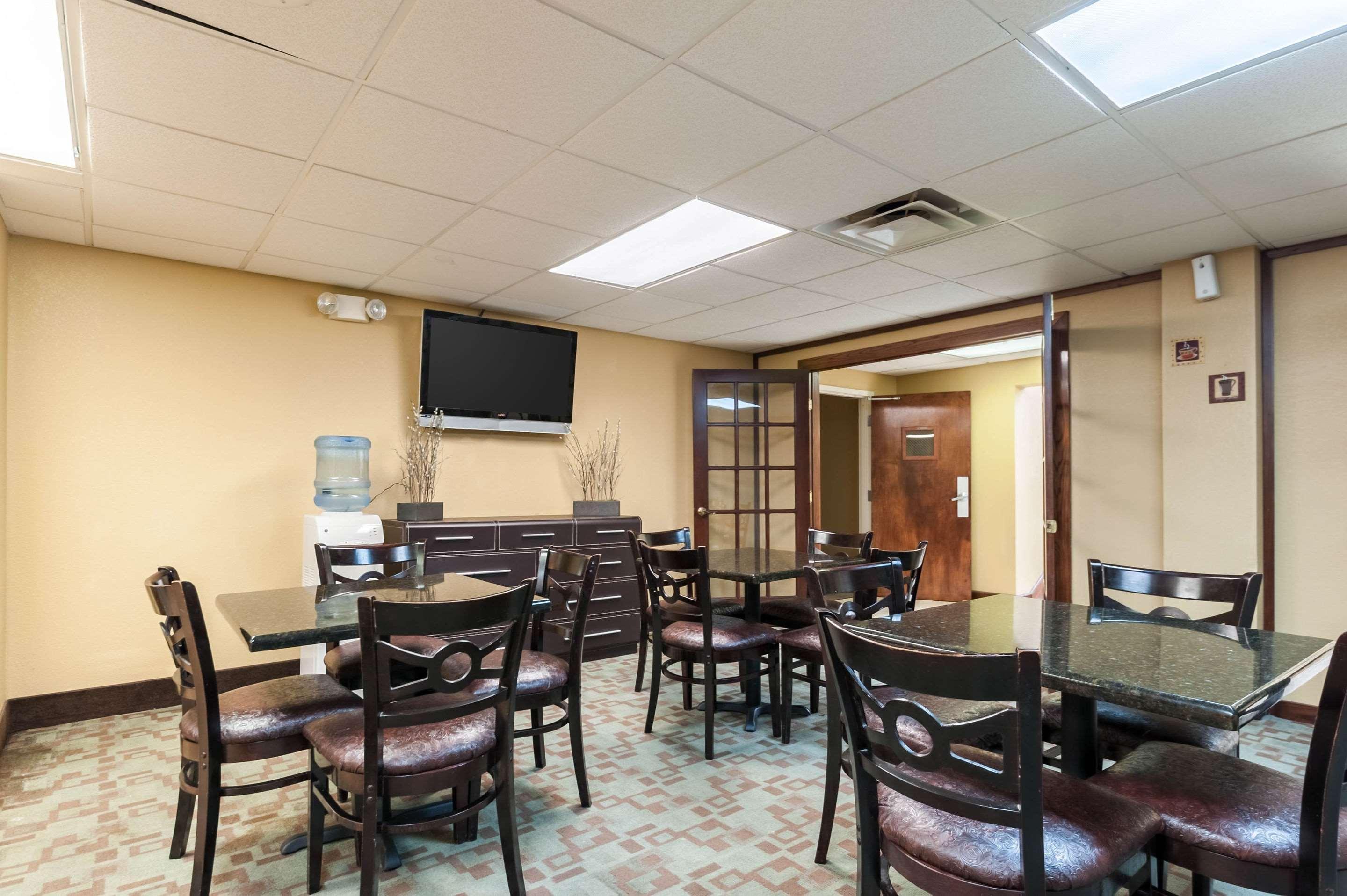 Quality Inn & Suites Lafayette Buitenkant foto