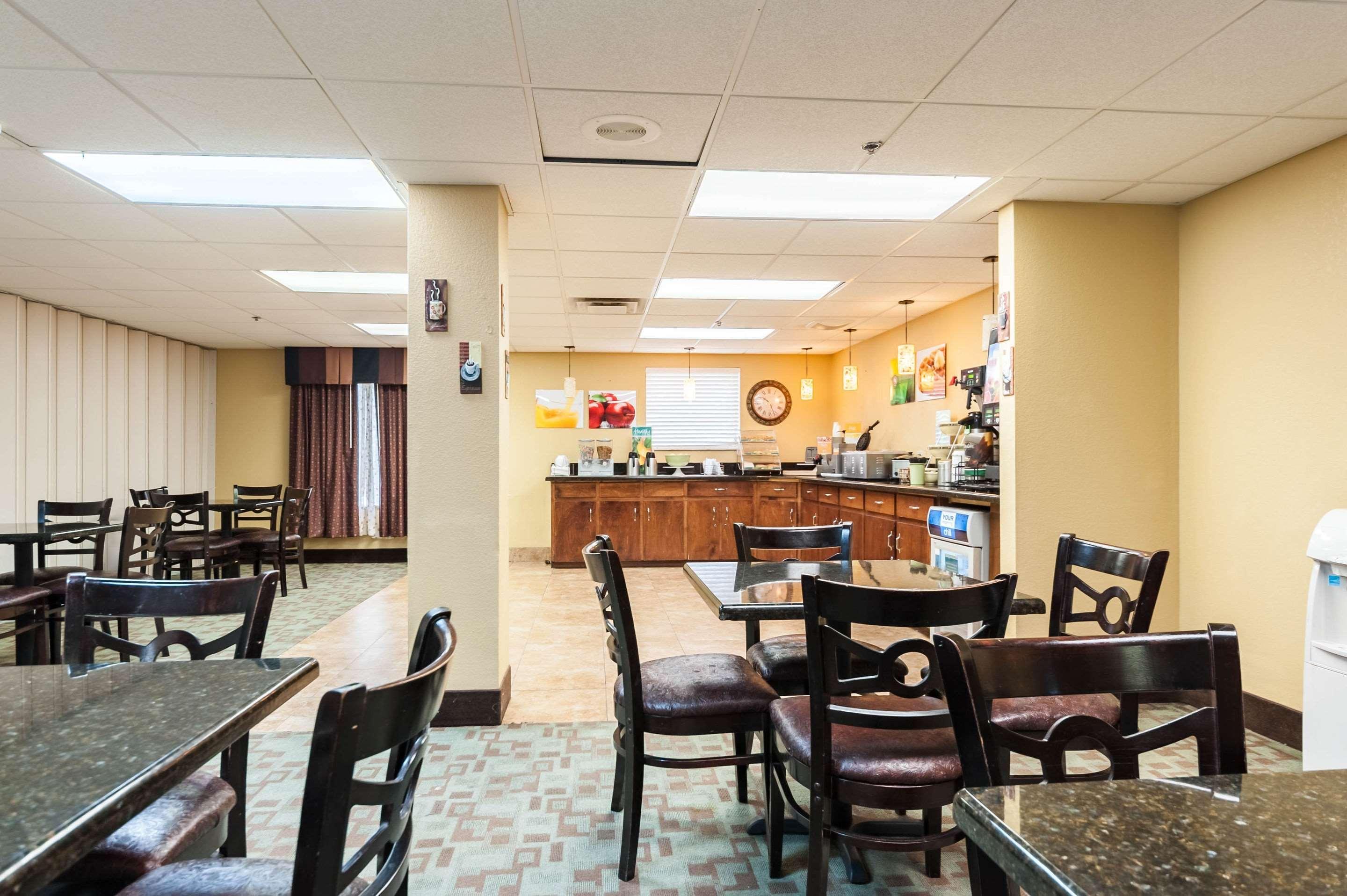Quality Inn & Suites Lafayette Buitenkant foto