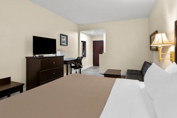 Quality Inn & Suites Lafayette Buitenkant foto