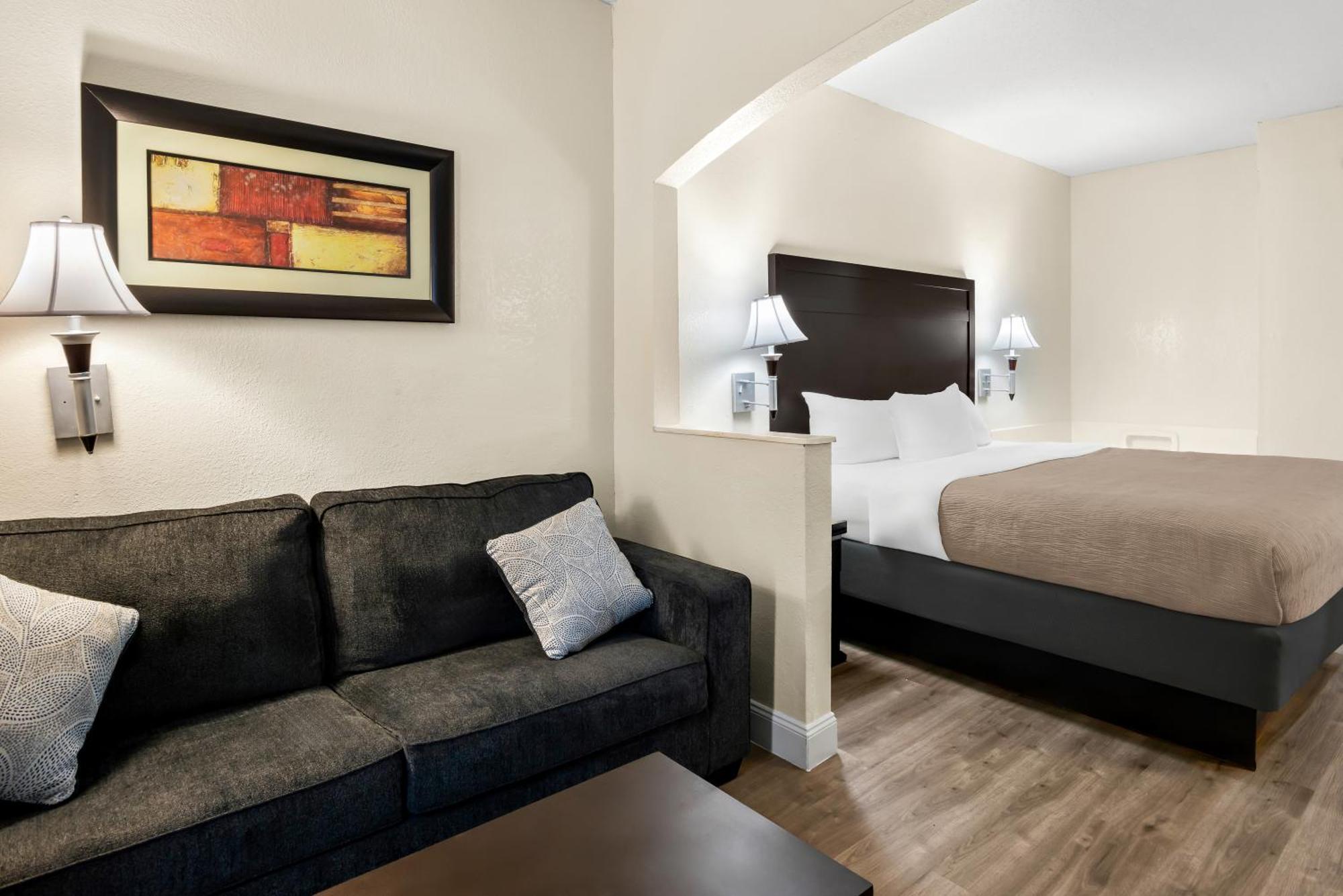 Quality Inn & Suites Lafayette Buitenkant foto
