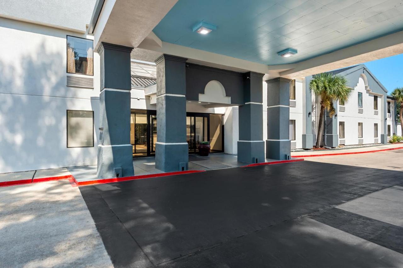 Quality Inn & Suites Lafayette Buitenkant foto